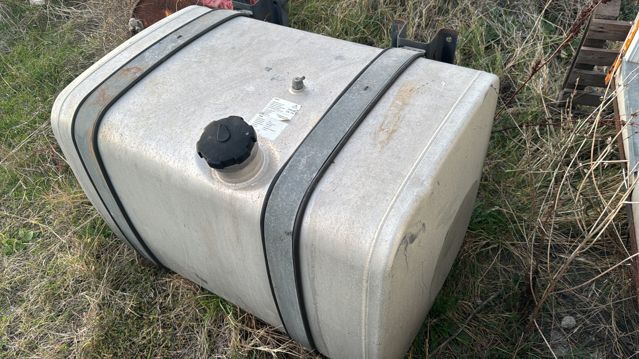 REZERVOR MAN 450 L MAN TGX truck - Топливный бак для Грузовиков: фото 4 REZERVOR MAN 450 L MAN TGX truck - Топливный бак для Грузовиков: фото 4