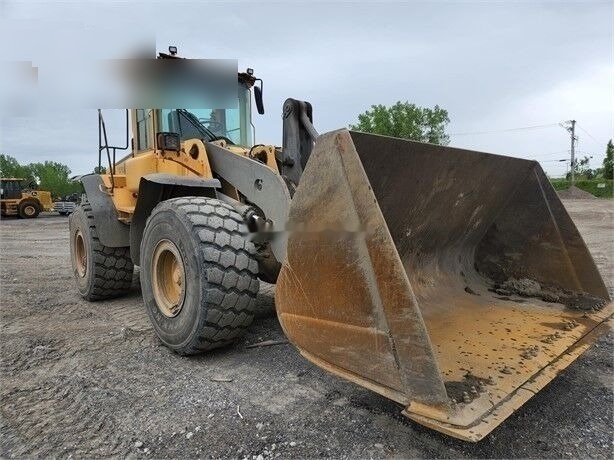 Volvo L110E - VOLA 21 tone - DE INCHIRIAT - balastiera / statie betoan - Колёсный погрузчик: фото 1 Volvo L110E - VOLA 21 tone - DE INCHIRIAT - balastiera / statie betoan - Колёсный погрузчик: фото 1