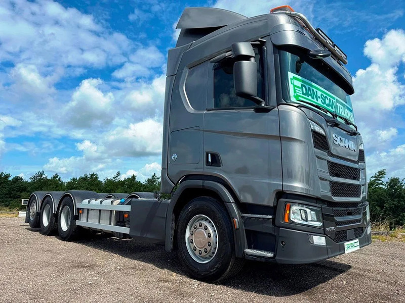 Scania R650 V8 NGS Steel / Air suspension. 4550mm weelbase. - Грузовик-шасси: фото 4 Scania R650 V8 NGS Steel / Air suspension. 4550mm weelbase. - Грузовик-шасси: фото 4