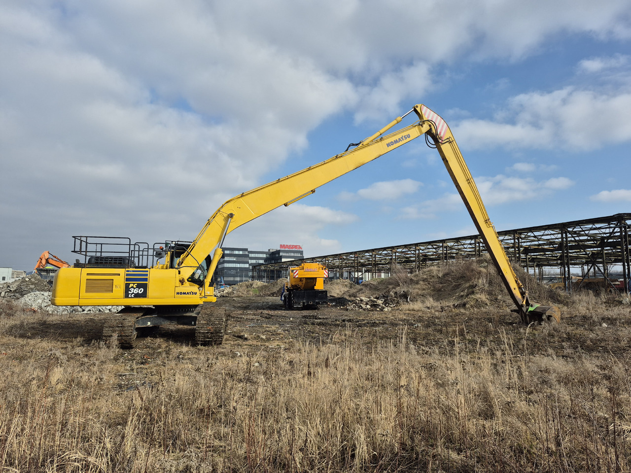 KOMATSU PC360LC 10 - Гусеничный экскаватор: фото 3 KOMATSU PC360LC 10 - Гусеничный экскаватор: фото 3