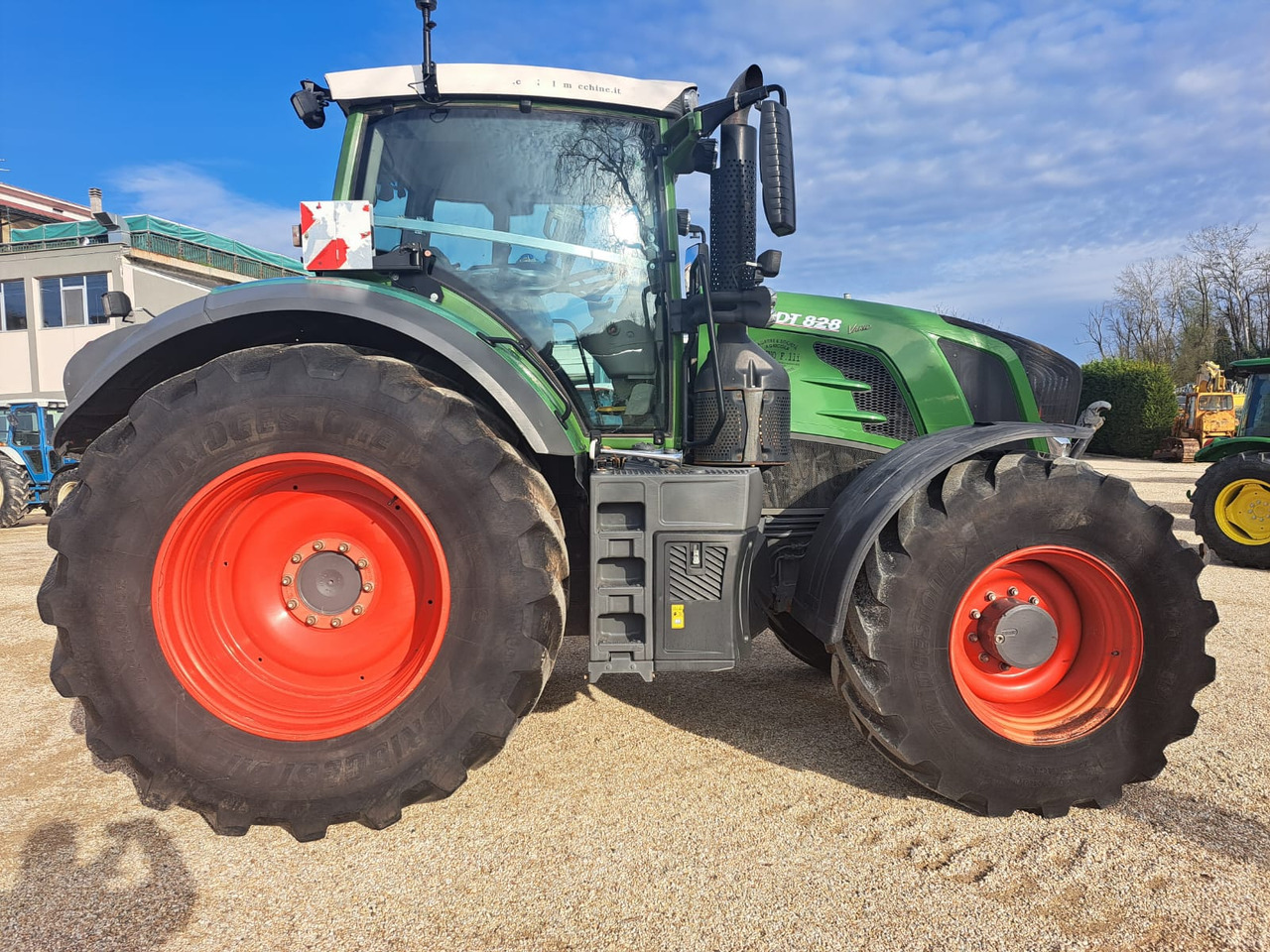 FENDT 828 - Трактор: фото 2 FENDT 828 - Трактор: фото 2