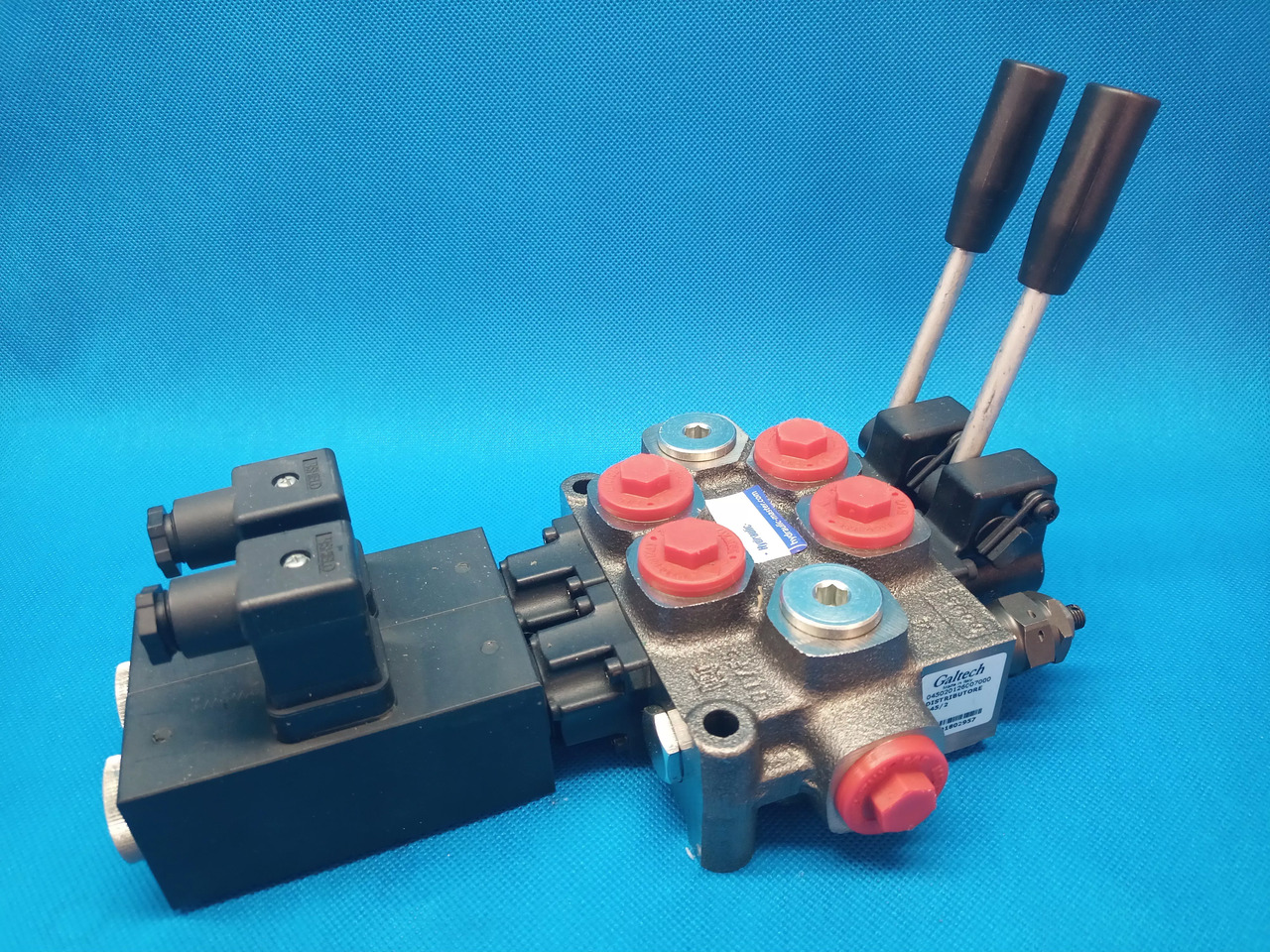 Galtech 2 Section Directional Control Valve Q45 60 L/min 16 GPM Electric Solenoi for agricultural machines, tractors, sprayers, turners, cyclops, HDS loaders, construction machines, loaders, excavators, sweepers, industrial machinery andhydraulically operated equipment - Аэродромная техника: фото 2 Galtech 2 Section Directional Control Valve Q45 60 L/min 16 GPM Electric Solenoi for agricultural machines, tractors, sprayers, turners, cyclops, HDS loaders, construction machines, loaders, excavators, sweepers, industrial machinery andhydraulically operated equipment - Аэродромная техника: фото 2