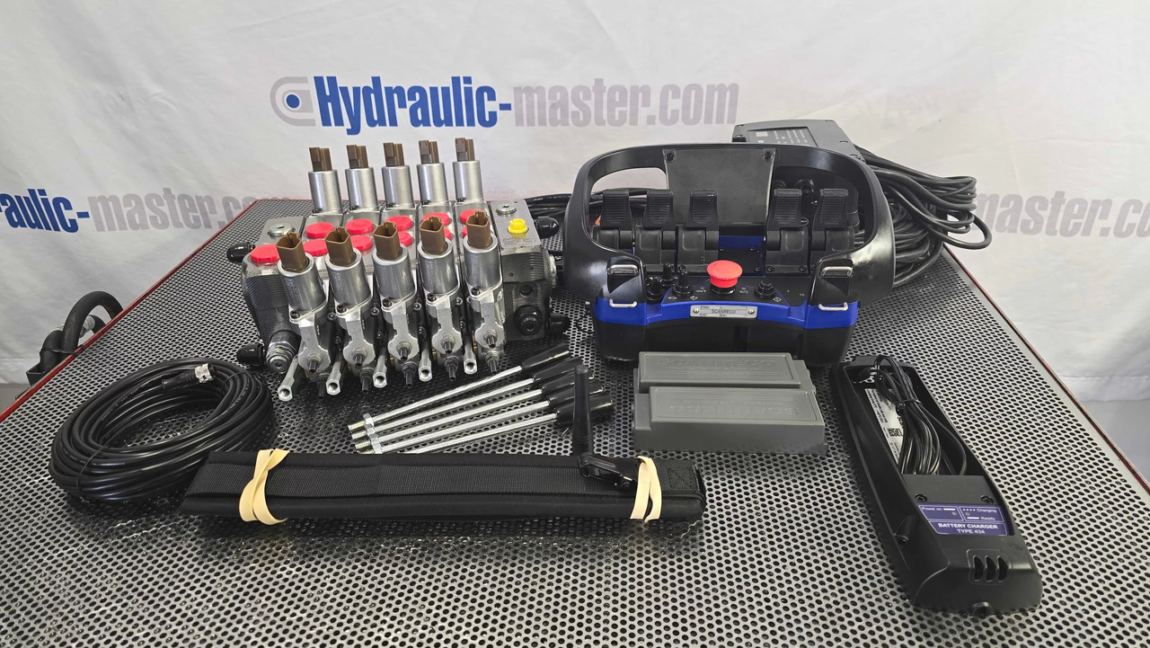 Container Side Lifter Sidelifter 5 sections valve with Radio Remote Scanreco - Мусоровоз: фото 1 Container Side Lifter Sidelifter 5 sections valve with Radio Remote Scanreco - Мусоровоз: фото 1