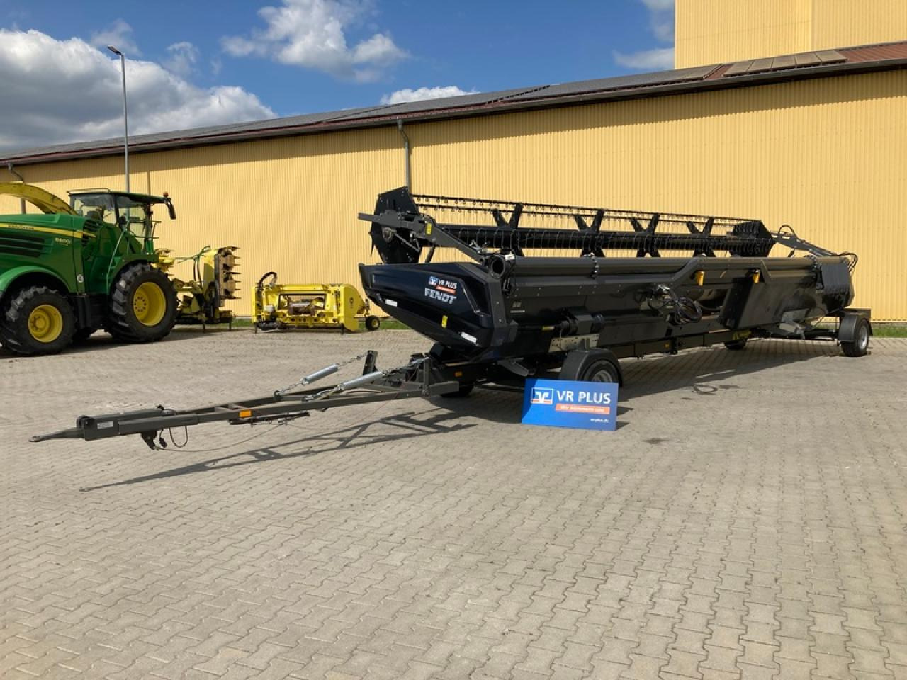 Fendt SUPER FLOW 920 RAPSMESSER KLAPPBAR - Жатка зерновая: фото 1 Fendt SUPER FLOW 920 RAPSMESSER KLAPPBAR - Жатка зерновая: фото 1