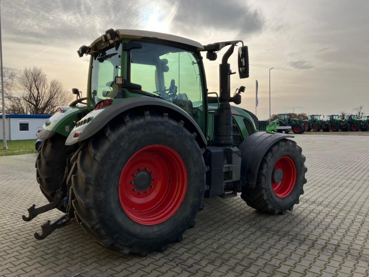Fendt VARIO 718 S4 - Трактор: фото 3 Fendt VARIO 718 S4 - Трактор: фото 3