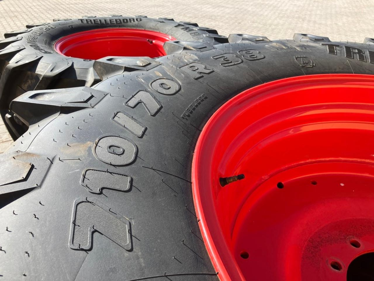 Trelleborg 600/65 R28 // 710/70 R38 - Шина: фото 4 Trelleborg 600/65 R28 // 710/70 R38 - Шина: фото 4