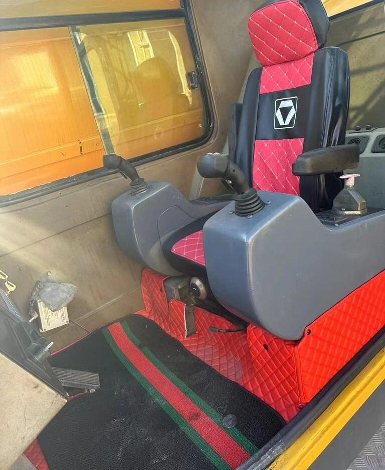 Мобильный кран XCMG: фото 6