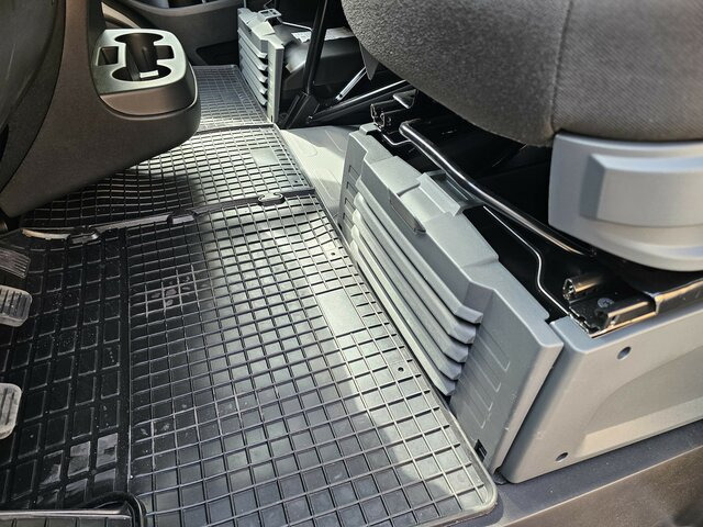 FIAT Ducato MAXI 35 180 Koffer 4,9 Seitentüre LED - Малотоннажный фургон: фото 3 FIAT Ducato MAXI 35 180 Koffer 4,9 Seitentüre LED - Малотоннажный фургон: фото 3