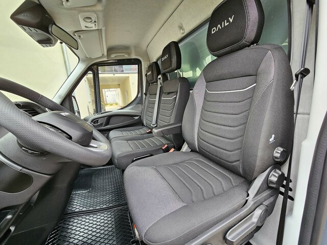 IVECO Daily 35S18 3.0 Pritsche Plane LBW Bär AHK ACC - Тентованный фургон: фото 2 IVECO Daily 35S18 3.0 Pritsche Plane LBW Bär AHK ACC - Тентованный фургон: фото 2