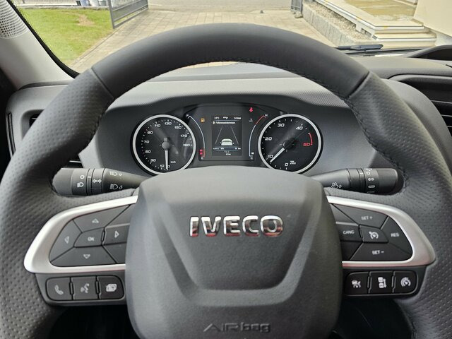 IVECO Daily 35S18HA8 3.0 Hi-Matic AHK Tachograph LED - Малотоннажный фургон: фото 5 IVECO Daily 35S18HA8 3.0 Hi-Matic AHK Tachograph LED - Малотоннажный фургон: фото 5