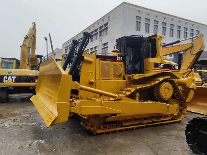 90% new Second Hand Construction Machinery Caterpillar D7R used cat d7r caterpillar bulldozer in stock - Бульдозер: фото 3 90% new Second Hand Construction Machinery Caterpillar D7R used cat d7r caterpillar bulldozer in stock - Бульдозер: фото 3