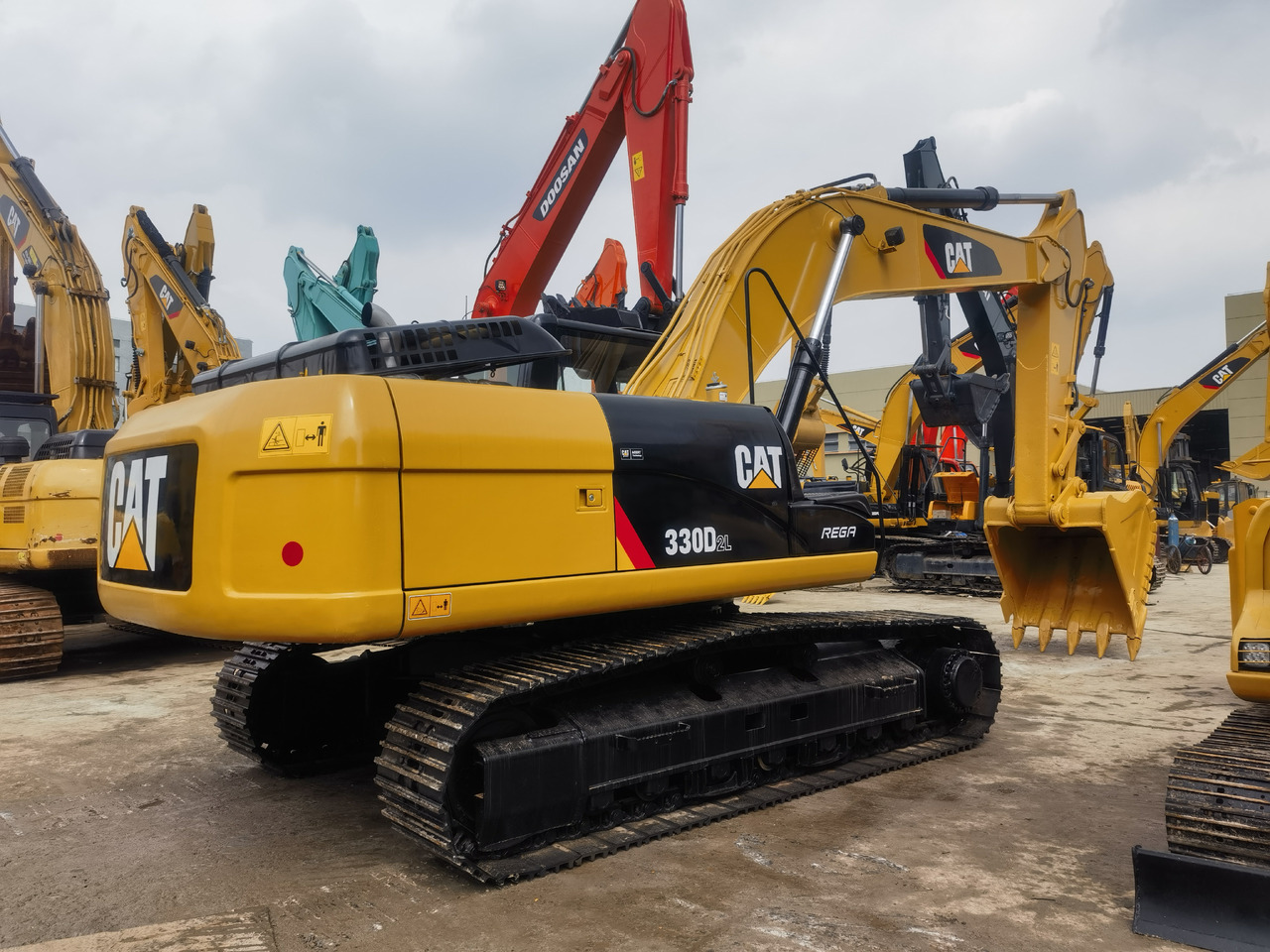 CAT 330D2L Excavator - Гусеничный экскаватор: фото 2 CAT 330D2L Excavator - Гусеничный экскаватор: фото 2
