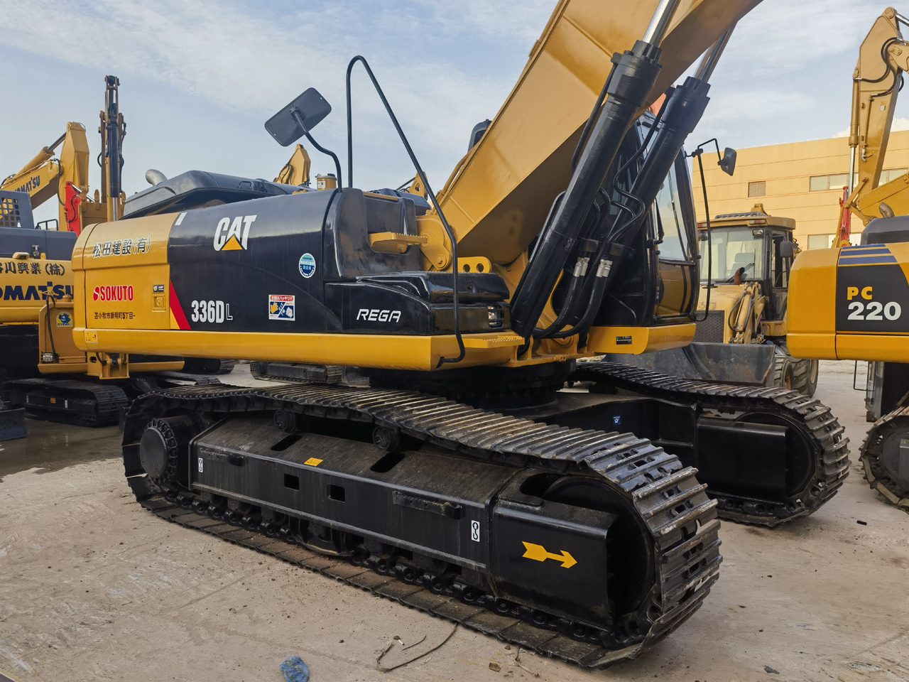 CAT 336DL Excavator - Гусеничный экскаватор: фото 3 CAT 336DL Excavator - Гусеничный экскаватор: фото 3