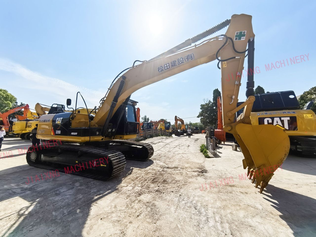 CAT320D - Гусеничный экскаватор: фото 3 CAT320D - Гусеничный экскаватор: фото 3