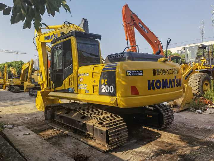 Cheap Used Japan Komatsu PC220-8 second hand excavator PC220 crawler excavator for sale - Гусеничный экскаватор: фото 2 Cheap Used Japan Komatsu PC220-8 second hand excavator PC220 crawler excavator for sale - Гусеничный экскаватор: фото 2
