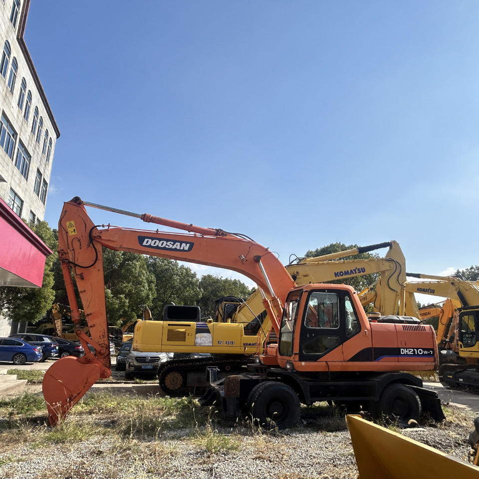 Doosan DH210w-7 wheel excavator - Колёсный экскаватор: фото 2 Doosan DH210w-7 wheel excavator - Колёсный экскаватор: фото 2