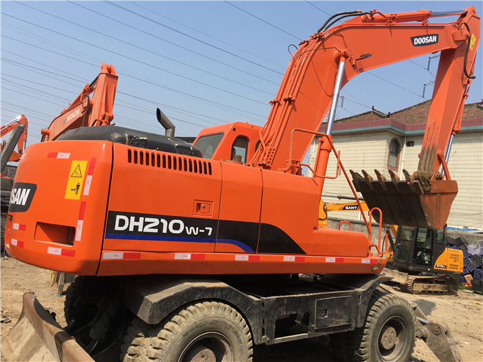Doosan DH210w-7 wheel excavator - Колёсный экскаватор: фото 2 Doosan DH210w-7 wheel excavator - Колёсный экскаватор: фото 2