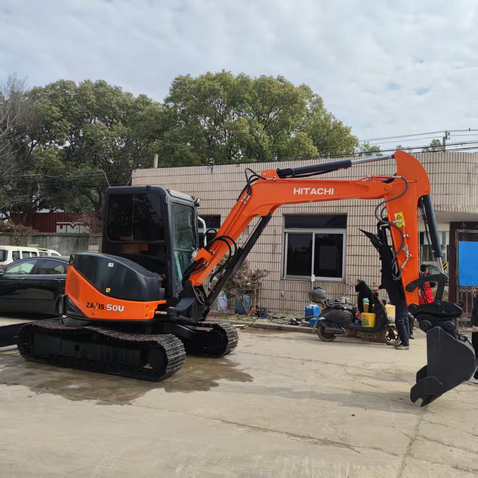 Hitachi ZX50 Excavator - Гусеничный экскаватор: фото 3 Hitachi ZX50 Excavator - Гусеничный экскаватор: фото 3