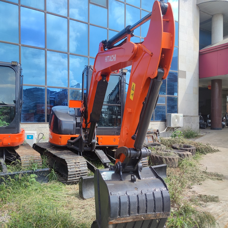 Hitachi ZX50 Excavator - Гусеничный экскаватор: фото 5 Hitachi ZX50 Excavator - Гусеничный экскаватор: фото 5