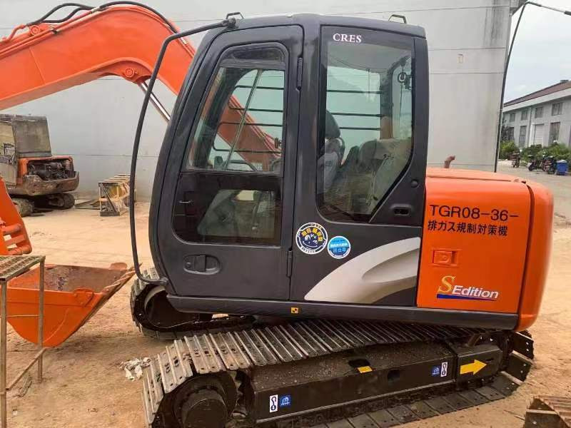 Hitachi ZX70 Excavator - Гусеничный экскаватор: фото 5 Hitachi ZX70 Excavator - Гусеничный экскаватор: фото 5