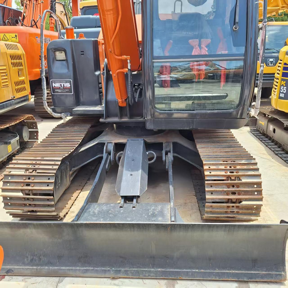 Hitachi ZX70 Excavator - Гусеничный экскаватор: фото 3 Hitachi ZX70 Excavator - Гусеничный экскаватор: фото 3