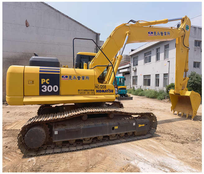 Hot Selling Japan Komatsu PC300-7 Excavators Crawler Excavator Used Pc300-7 at low Price for sale - Гусеничный экскаватор: фото 1 Hot Selling Japan Komatsu PC300-7 Excavators Crawler Excavator Used Pc300-7 at low Price for sale - Гусеничный экскаватор: фото 1