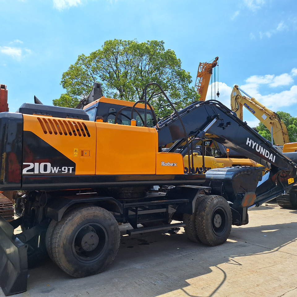 Hyundai 210w-9 wheel excavator - Колёсный экскаватор: фото 3 Hyundai 210w-9 wheel excavator - Колёсный экскаватор: фото 3