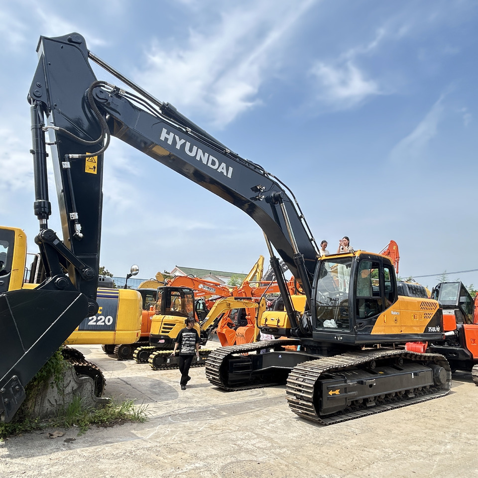 Hyundai 350LVS excavator - Колёсный экскаватор: фото 3 Hyundai 350LVS excavator - Колёсный экскаватор: фото 3