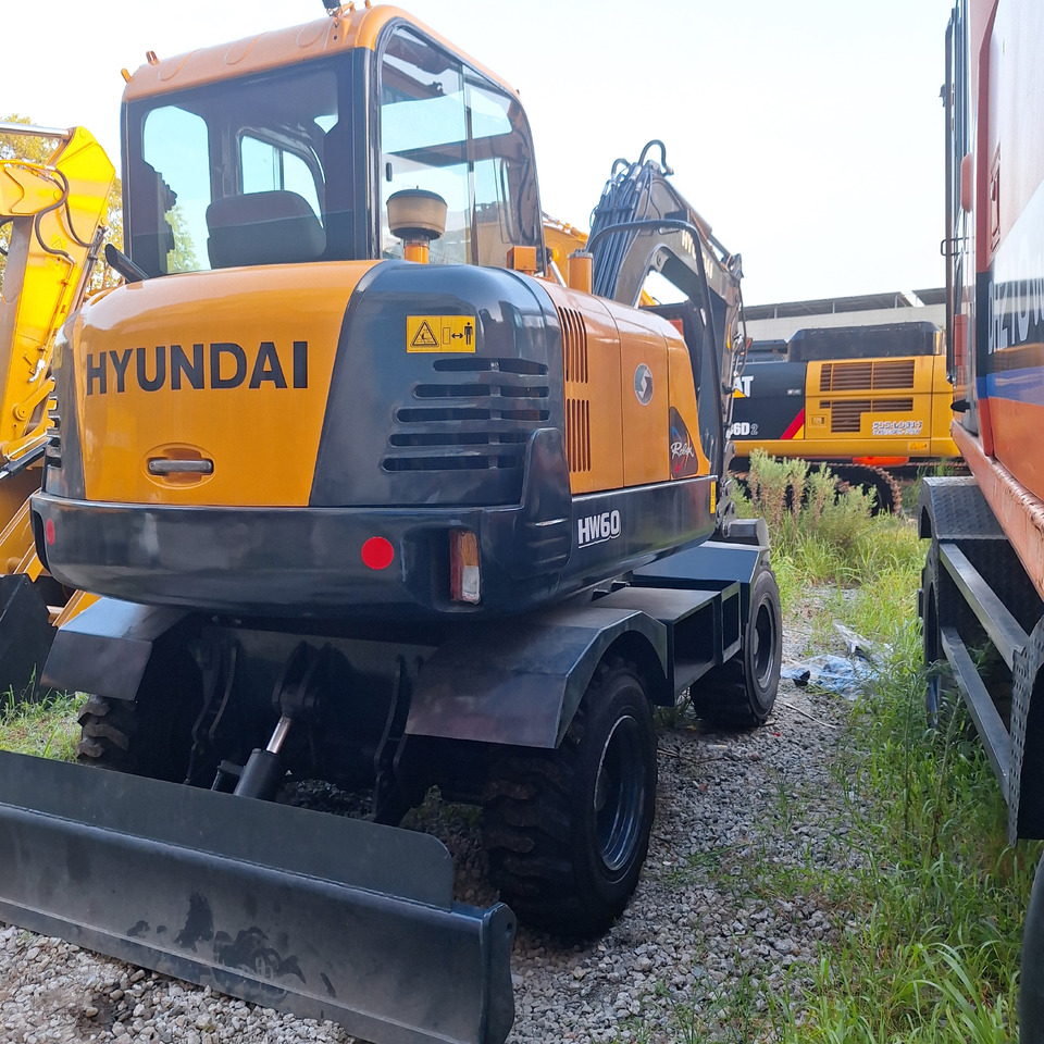 Hyundai HW60 excavator - Колёсный экскаватор: фото 4 Hyundai HW60 excavator - Колёсный экскаватор: фото 4
