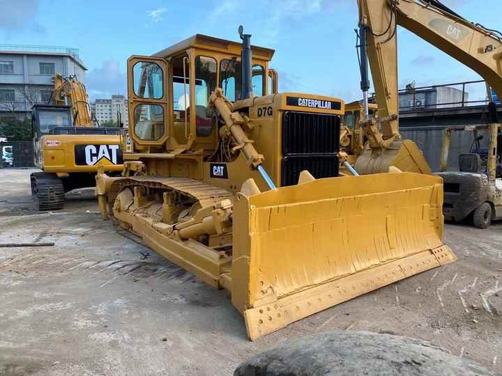 Japan import in good condition Construction bulldozer Second Hand Caterpillar CAT D7R Bulldozer Used CAT D7R for sale - Бульдозер: фото 5 Japan import in good condition Construction bulldozer Second Hand Caterpillar CAT D7R Bulldozer Used CAT D7R for sale - Бульдозер: фото 5