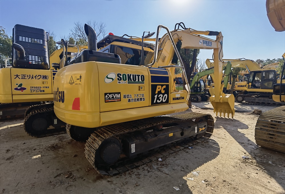 Komatsu PC130-7 Excavator - Гусеничный экскаватор: фото 2 Komatsu PC130-7 Excavator - Гусеничный экскаватор: фото 2