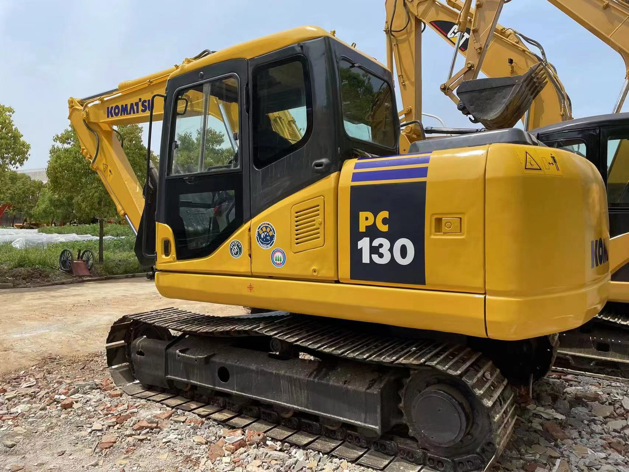 Komatsu PC130-7 excavator - Гусеничный экскаватор: фото 1 Komatsu PC130-7 excavator - Гусеничный экскаватор: фото 1