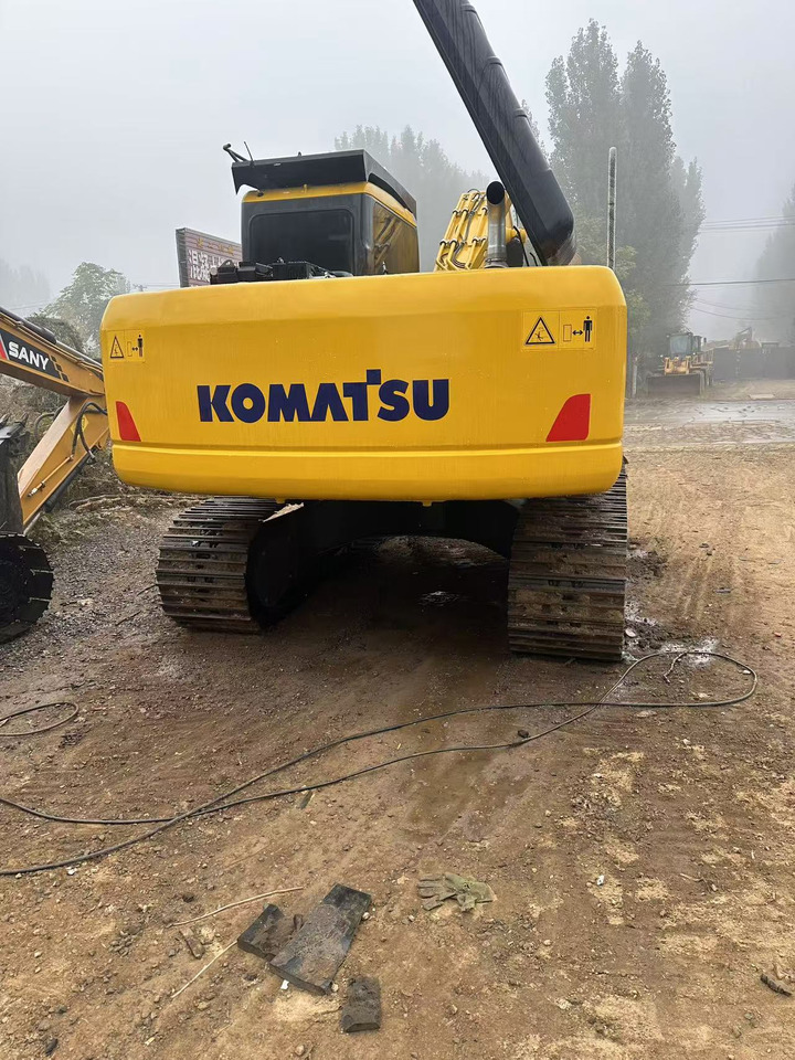 Komatsu PC200-7 excavator - Гусеничный экскаватор: фото 4 Komatsu PC200-7 excavator - Гусеничный экскаватор: фото 4