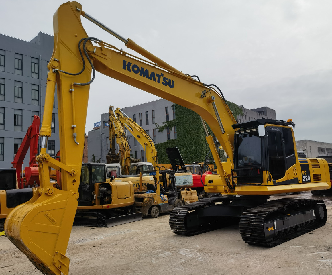 Komatsu PC220-8 Excavator - Гусеничный экскаватор: фото 3 Komatsu PC220-8 Excavator - Гусеничный экскаватор: фото 3