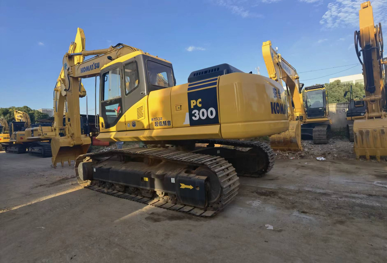Komatsu PC300-7 Excavator - Гусеничный экскаватор: фото 4 Komatsu PC300-7 Excavator - Гусеничный экскаватор: фото 4