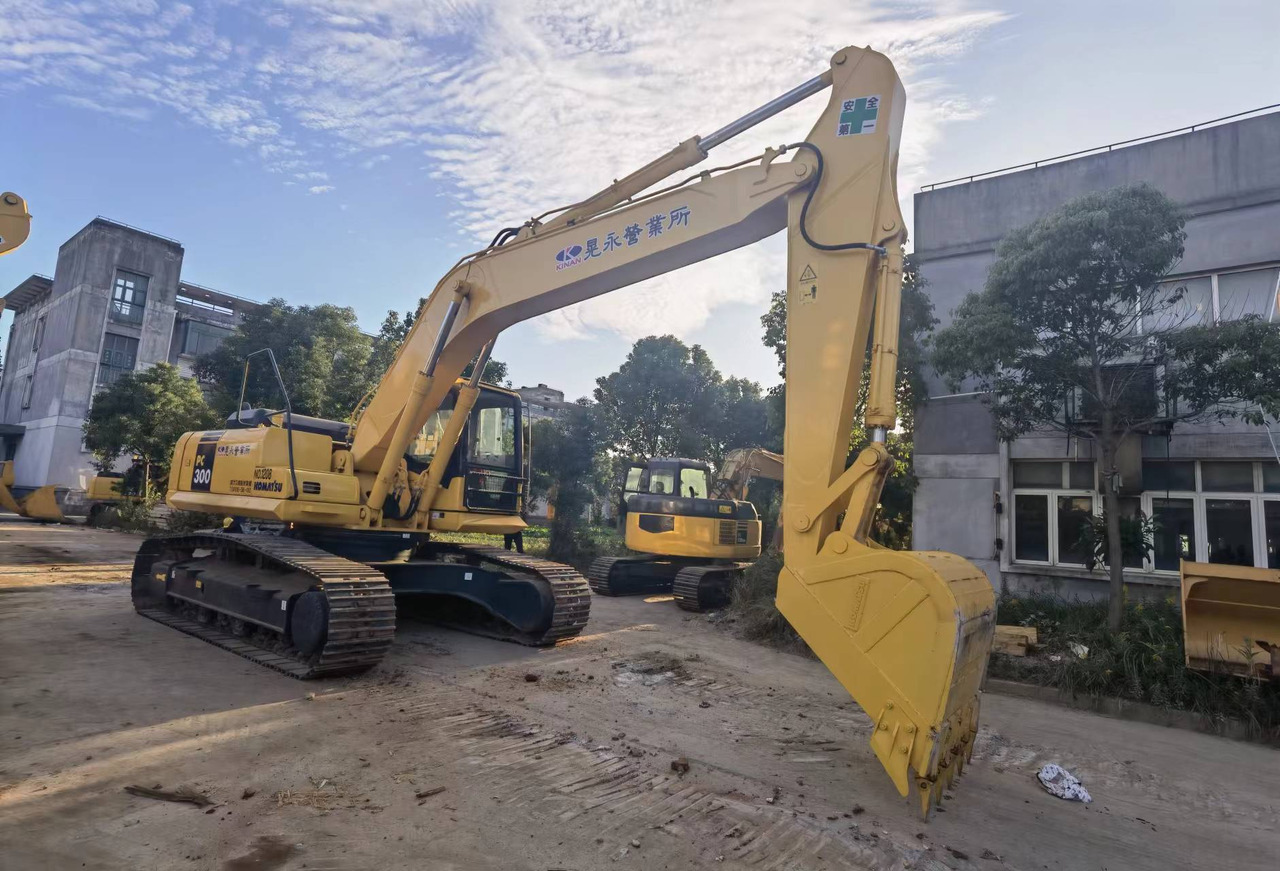 Komatsu PC300-7 Excavator - Гусеничный экскаватор: фото 3 Komatsu PC300-7 Excavator - Гусеничный экскаватор: фото 3