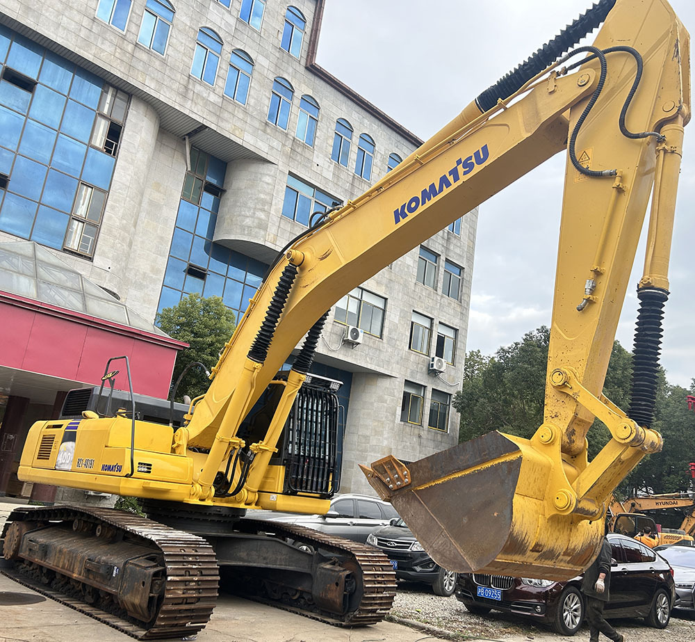 Komatsu PC400-8 excavator - Гусеничный экскаватор: фото 4 Komatsu PC400-8 excavator - Гусеничный экскаватор: фото 4