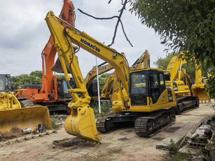 Original Komatsu pc130-7 Crawler Excavator excavator beautiful in good condition - Гусеничный экскаватор: фото 5 Original Komatsu pc130-7 Crawler Excavator excavator beautiful in good condition - Гусеничный экскаватор: фото 5