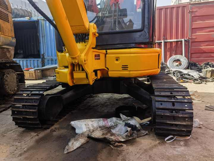 PC30 komatsu hydraulic excavator small digger in good condition on sale - Гусеничный экскаватор: фото 5 PC30 komatsu hydraulic excavator small digger in good condition on sale - Гусеничный экскаватор: фото 5