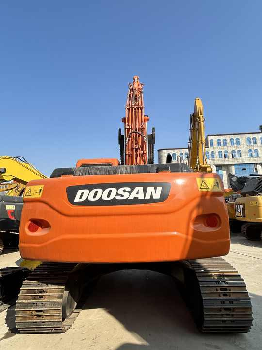 Second Hand Doosan Excavator Crawler DX225LC-9C crawler Used Excavator For Sale in shanghai yard - Гусеничный экскаватор: фото 2 Second Hand Doosan Excavator Crawler DX225LC-9C crawler Used Excavator For Sale in shanghai yard - Гусеничный экскаватор: фото 2
