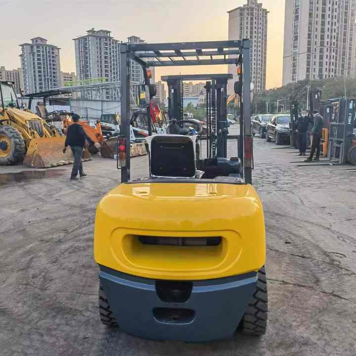 Дизельный погрузчик Second Hand Komatsu FD30 Forklift Comfortable and Convenient used komatsu fd30 with good condition for sale: фото 6