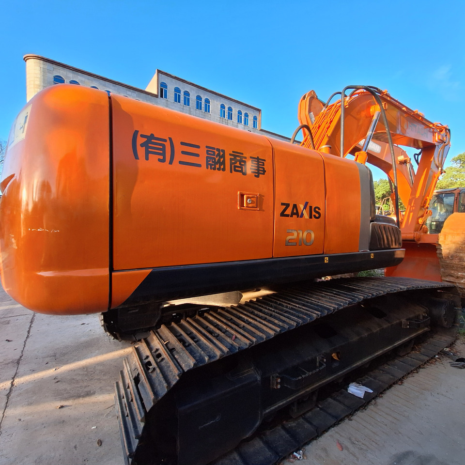 Second hand Hitachi ZX210 excavator - Экскаватор: фото 4 Second hand Hitachi ZX210 excavator - Экскаватор: фото 4