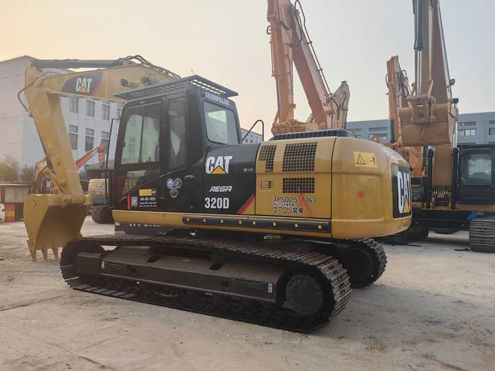 Used excavator cat320 Japan brand Used CAT 320 Excavator Caterpillar 320D Crawler Excavator CAT320 used digger for sale - Гусеничный экскаватор: фото 5 Used excavator cat320 Japan brand Used CAT 320 Excavator Caterpillar 320D Crawler Excavator CAT320 used digger for sale - Гусеничный экскаватор: фото 5