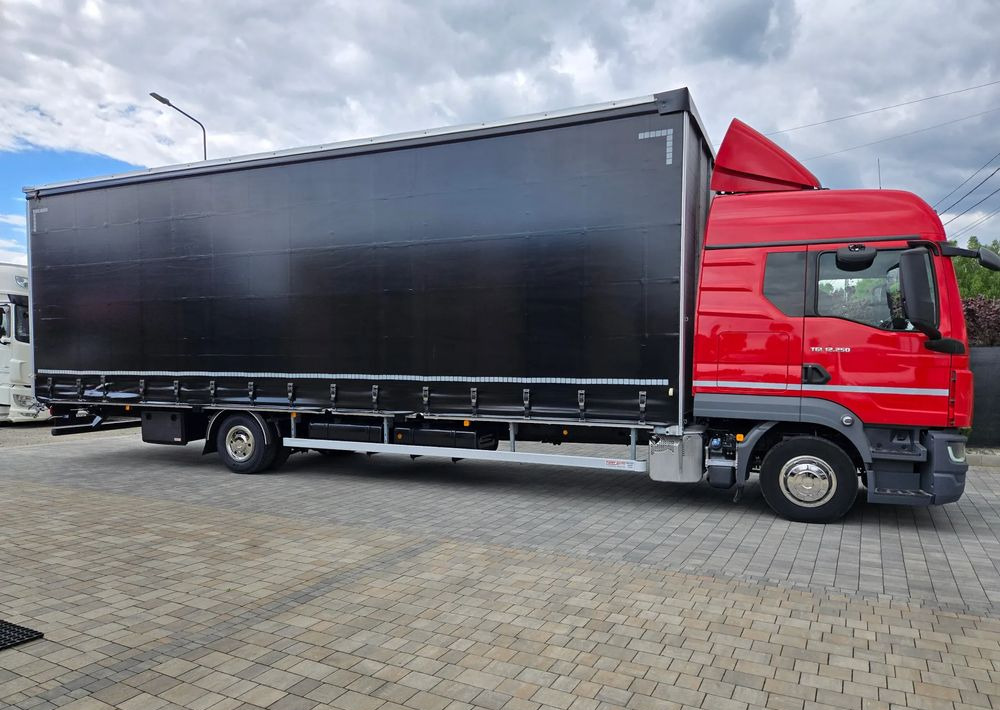 MAN TGL 12.250 - Тентованный грузовик: фото 2 MAN TGL 12.250 - Тентованный грузовик: фото 2