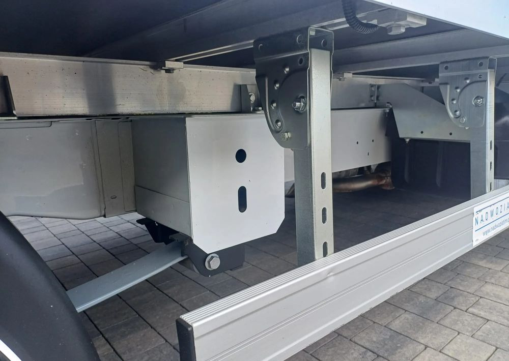 Малотоннажный бортовой грузовик Renault Master 2.3dci 168KM 10palet 2022rok: фото 16