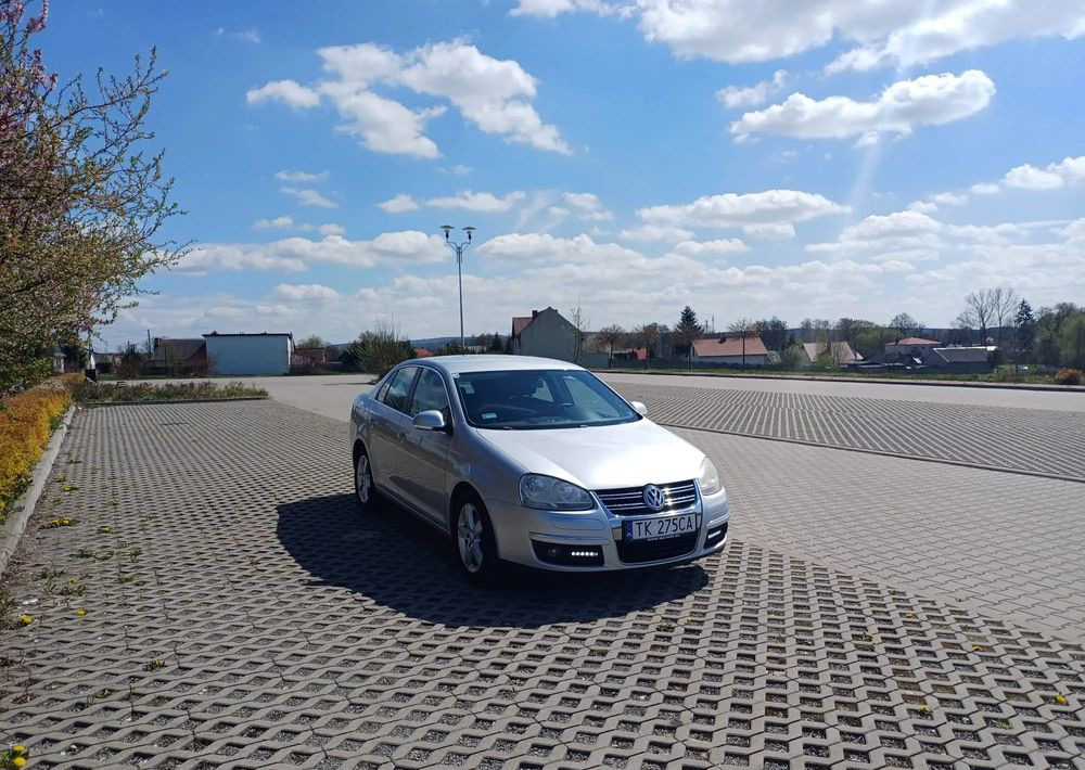 Volkswagen Jetta 2.0 TDI DPF Comfortline - Седан: фото 5 Volkswagen Jetta 2.0 TDI DPF Comfortline - Седан: фото 5