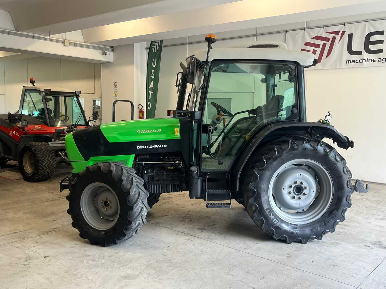 DEUTZ-FAHR 5100.4 D - Трактор: фото 5 DEUTZ-FAHR 5100.4 D - Трактор: фото 5