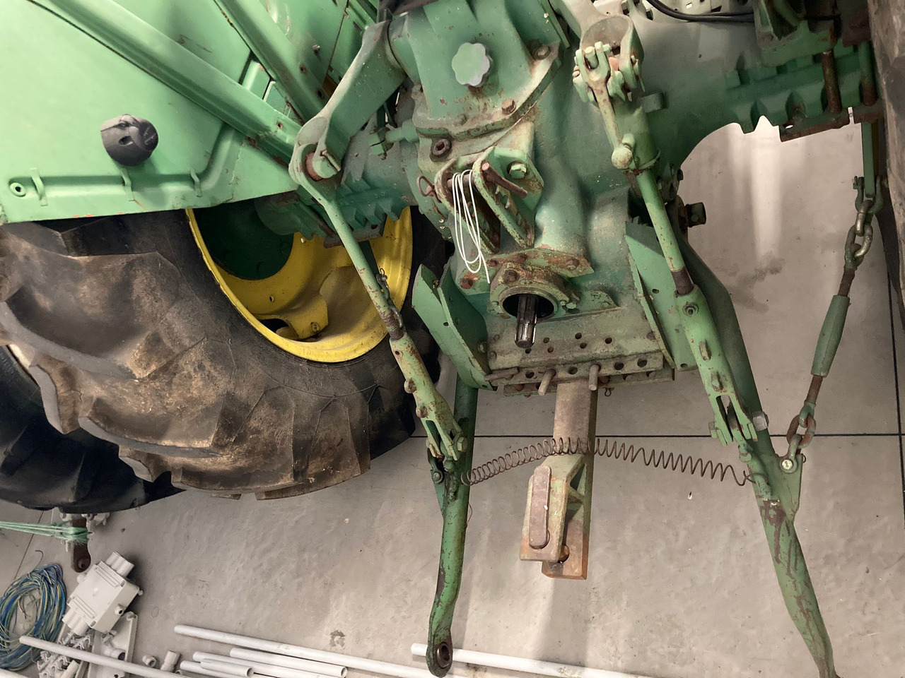 JOHN DEERE 1020 - Трактор: фото 4 JOHN DEERE 1020 - Трактор: фото 4