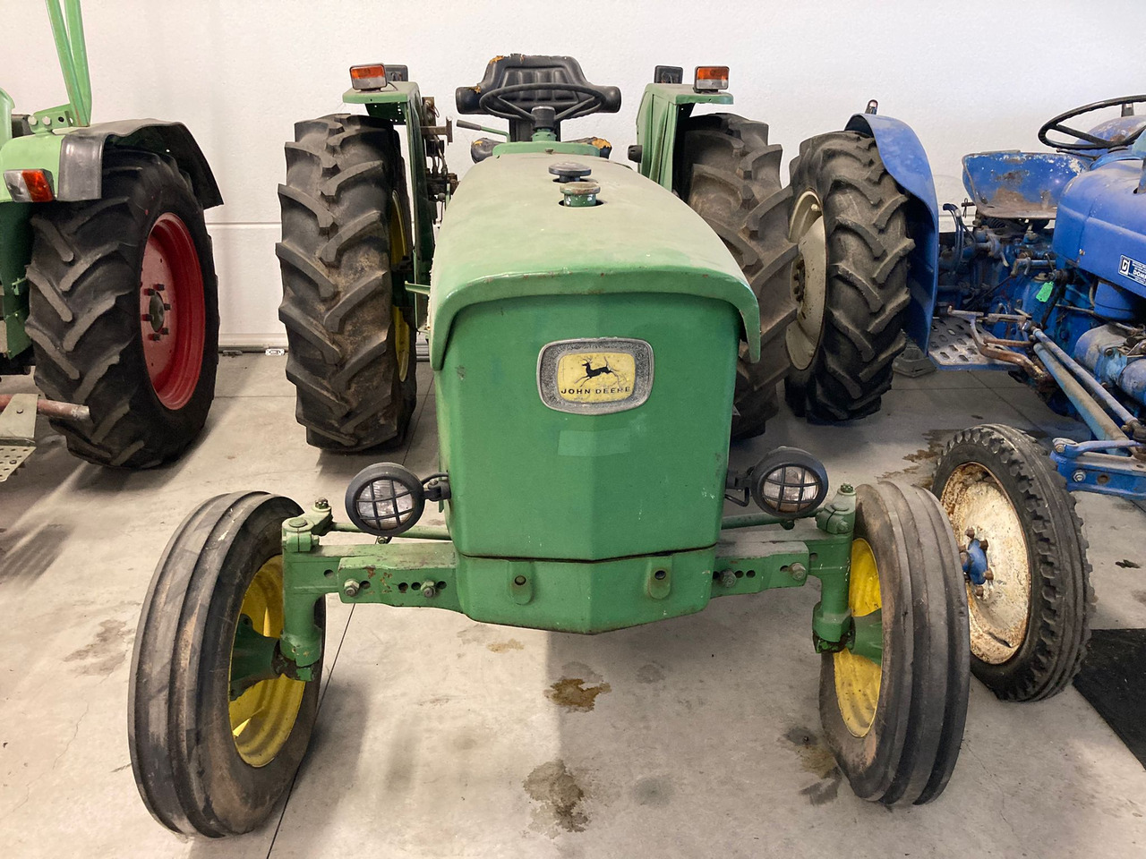 JOHN DEERE 1020 - Трактор: фото 3 JOHN DEERE 1020 - Трактор: фото 3