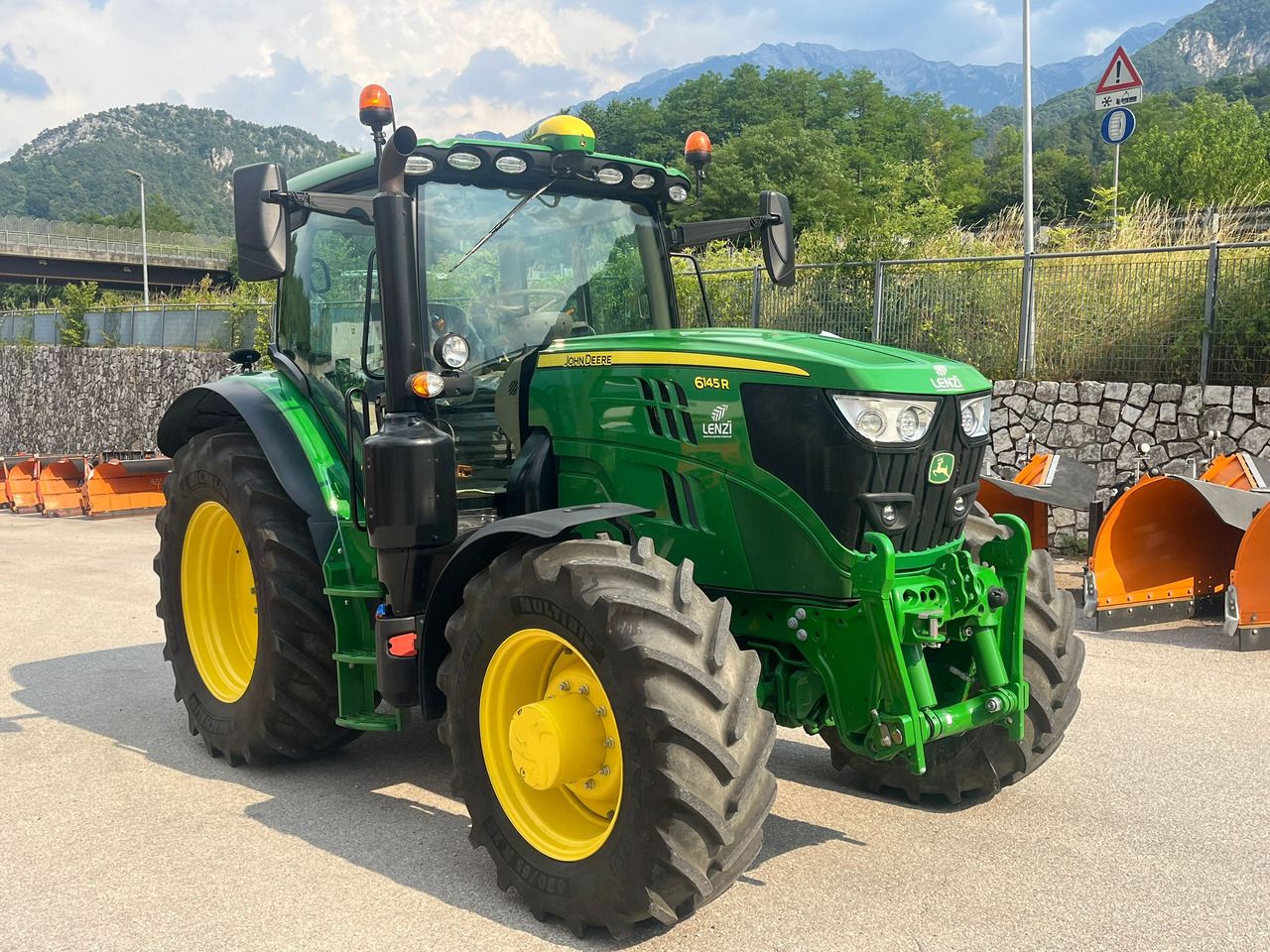 JOHN DEERE 6145 R - Трактор: фото 4 JOHN DEERE 6145 R - Трактор: фото 4